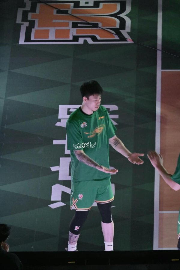 万博体育 张镇麟20分辽宁惜败新疆 吴前16分浙江力克青岛